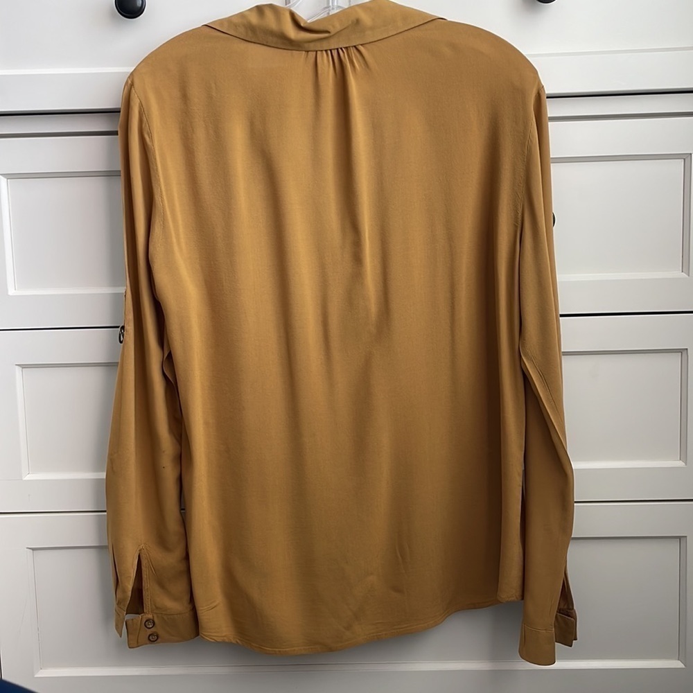 Forever 21 I Love H81 Women’s Mustard Long Sleeve 1/2 Button Collared Blouse - M - Picture 4 of 6